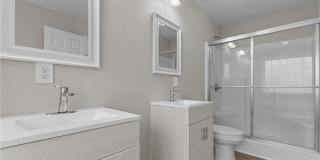 1595 Rossmore ~ Newton Place Gallery 23