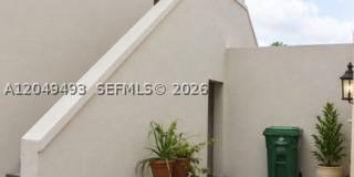 17024 SW 95th Ter Gallery 1