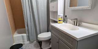 1202 Douglas Ave Gallery 8