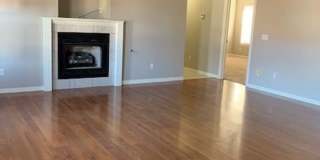 Great 3 Bedroom! Gallery 3