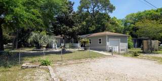 37 SE Magnolia Avenue Gallery 12