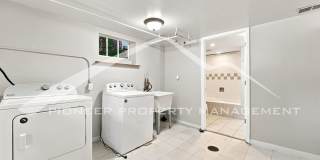 Gorgeous Home with Washer/Dryer and 1-Car Garage Gallery 17