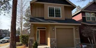 Beautifully Maintained 2 Bed/ 2.5 Bath - River Canyon Estates Gallery 1