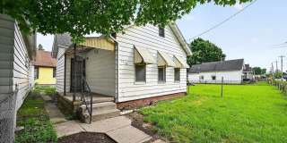 Spacious Toledo Home with Large Yard Gallery 4