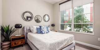 Station 324 Gallery 16