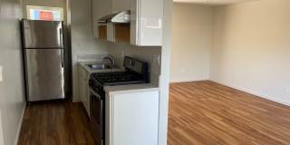 2 bedroom few blocks from Lake Merritt! Off-street parking! Private balcony! Common outdoor space! Gallery 1