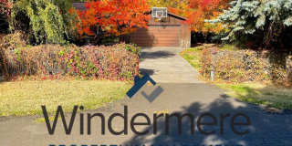 203 Hope Street - Plus Bonus Room, Large Family Room, Spacious Yard with Running Creek Gallery 1