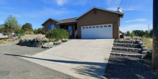 Beautiful Kelseyville rental Gallery 1