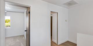 4324 North 13th Place Gallery 23
