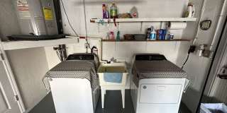 Beautiful 2 bedroom home with fenced in backyard Gallery 3