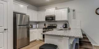 Cozy 3-Bed Retreat in Yukon - Fully Furnished & All Utilities Included Gallery 13