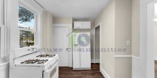 3 Bedroom Eastown Home! AVAILABLE NOW! Gallery 6