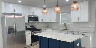Brand New Detached 3 Bed/2 Bath Home-Central AC +In-Unit Laundry-Riverside Gallery 4
