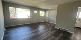 Renovated Spacious 4 Bedroom Home Available for Pre-Lease! Gallery 3