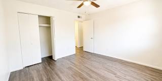 6818 North 17th Avenue Gallery 7