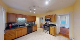 Spacious 3 Bed in South Boston | Hardwood Floors | Available 9/1 Gallery 1