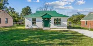 2919 E Maplewood Dr 2919 E Maplewood Dr Gallery 1