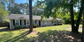 4bd/2.5ba Brick Ranch Home in Kings Grant. NO STUDENTS/NO CATS Gallery 1