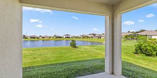 For Rent: Lakefront 4-Bedroom 2-Bathroom Home in Lakeside Palms Gallery 32