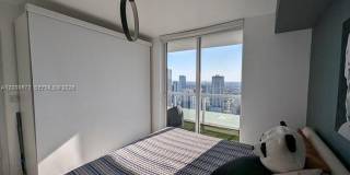 50 Biscayne Blvd 5107 Gallery 11