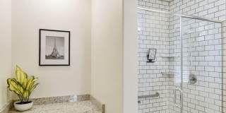 2930 N RAVEN -- Gallery 16