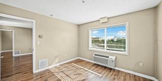 406 S CEDAR AVENUE Gallery 16