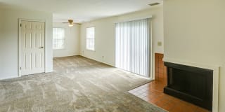 Williamsburg on The Lake Apartments of Valparaiso Gallery 2