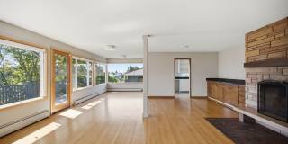 Spacious 4 Bed 2.5 Bath Home with Panoramic Views in Magnolia Gallery 8
