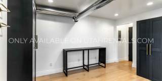 276 E Broadway St Gallery 3