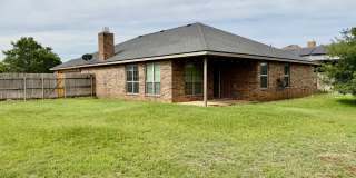 Gorgeous 4/2/2 in Bella Mia Estates! Lubbock-Cooper ISD! Gallery 40