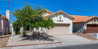 Charming 3-bedroom 2-bathroom home Gallery 1
