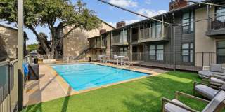 Madison at Bellmar Gallery 22