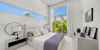 1201 West 47th Street Gallery 15