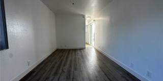 710 W Washington Gallery 6