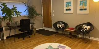 4743 Butler St Gallery 2