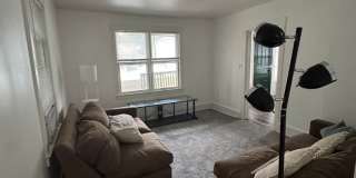 4-Bedroom Near U-M with Bonus Room, Big Backyard & Front Porch Gallery 7