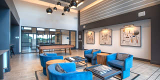 The Holston Gallery 13