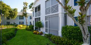 PELICAN BAY - BARRINGTON CLUB - AWESOME AMENITIES - BEACH ACCESS - FURNISHED- NEW RENOVATIONS- Gallery 17