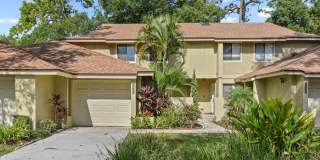 Charming Townhouse for Lease Gallery 1