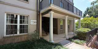 730 Walker Square, #2D - Walkable to UVA Hospital! Gallery 1