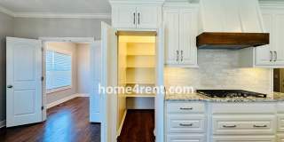 Nearly New Luxury Home in Blue Valley Schools! Gallery 19