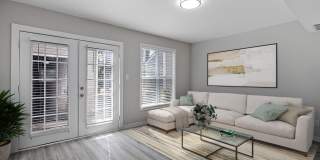 Beautiful 2 Bedroom 1.5 Bath Townhome Gallery 1