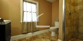 Must-see 5-bed,2-bath Apartment in Brighton Gallery 11