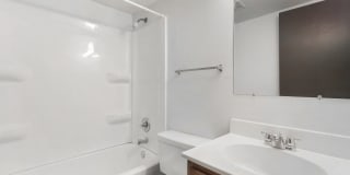 Colonial Village Gallery 32