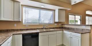 4 Bedroom/Den Gallery 11