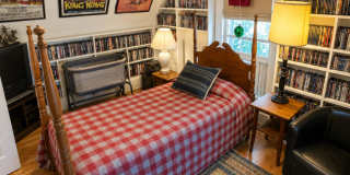 1232 Hinman Avenue Gallery 7