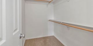 3 bed/2.5 bath Townhome + 2 Car Garage + Washer/Dryer + Fenced Front Patio Gallery 22