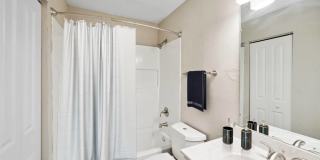 Lakecrest Apartments Gallery 19