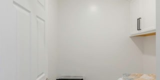 976 Bluebell Brook Street Gallery 15