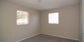 Charming 3 Bedroom 2 Bath House! Close to the UofA and Downtown! Gallery 11